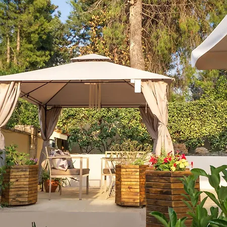 Leisurenest Villa *