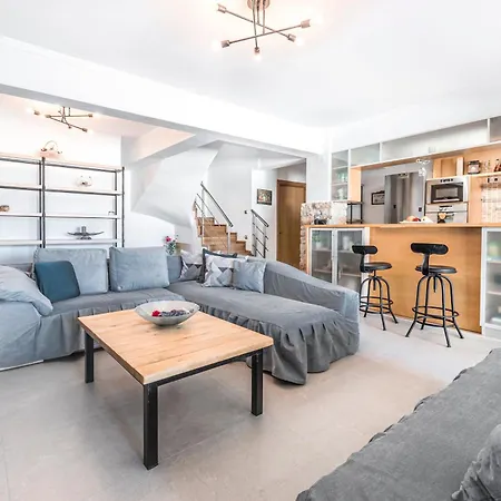 Leisurenest Villa *